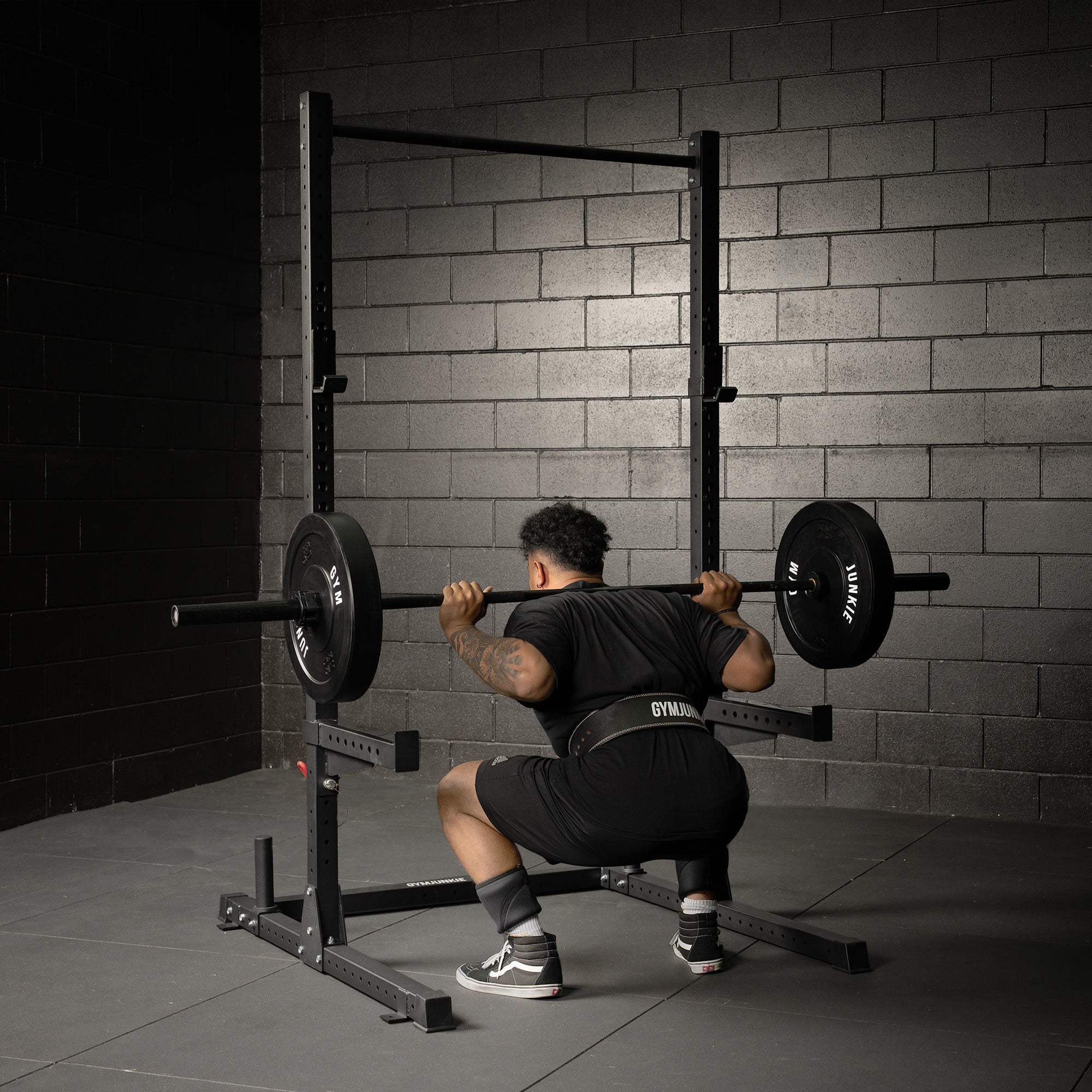 gym junkie squat rack