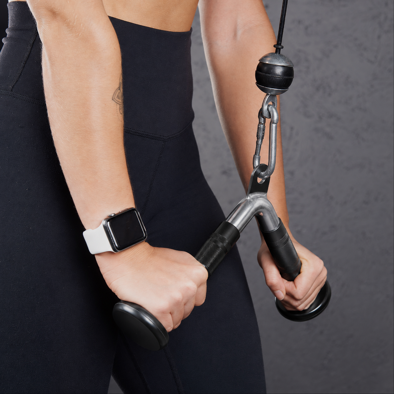 Tri-cep V bar attachment